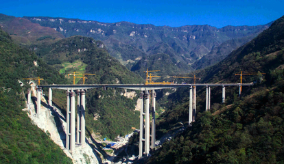 栉风沐雨 砥砺前行——云南省公路局70年发展历程回眸