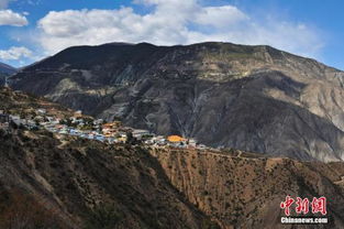 冬游西藏 感受雪山湖泊静谧之美