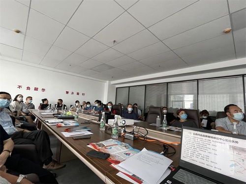 民建云南省委组织民营企业考察云南精品品牌体验展销中心并与省公路局交流合作